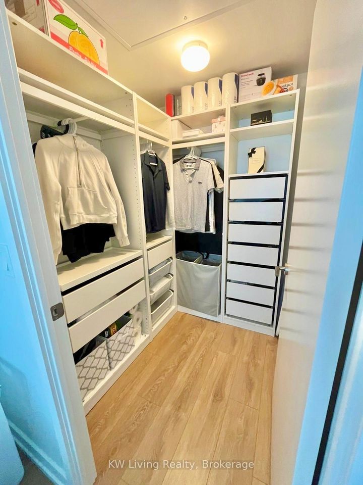 Photo 12 at 1906 - 117 McMahon Drive, Bayview Village, Toronto