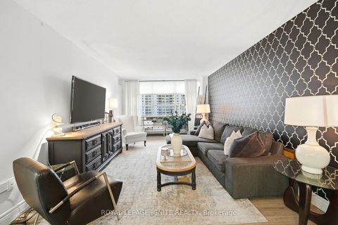 Photo 4 at 714 - 370 Dixon Road, The Westway, Toronto