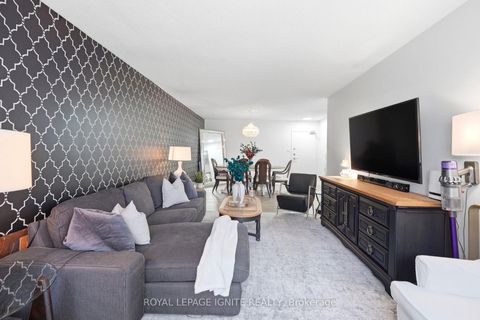 Photo 7 at 714 - 370 Dixon Road, The Westway, Toronto