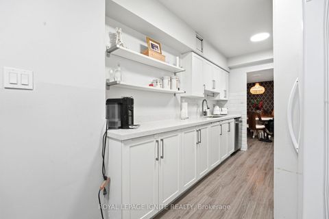 Photo 11 at 714 - 370 Dixon Road, The Westway, Toronto