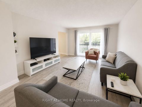 Photo 8 at 18 Clubhouse Court, Jane Heights, Toronto