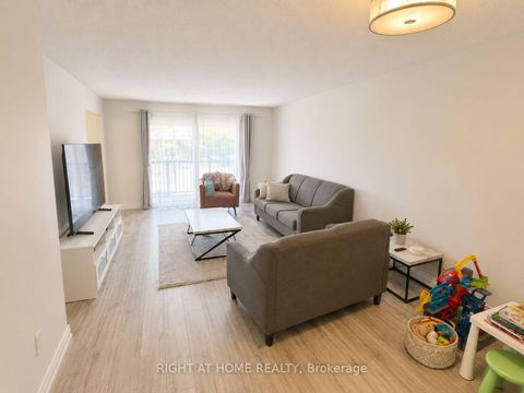 Photo 9 at 18 Clubhouse Court, Jane Heights, Toronto