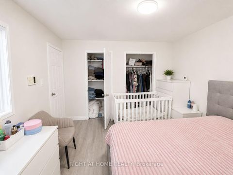 Photo 13 at 18 Clubhouse Court, Jane Heights, Toronto