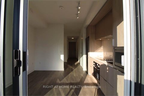 Photo 5 at 1606 - 130 River Street, Regent Park, Toronto