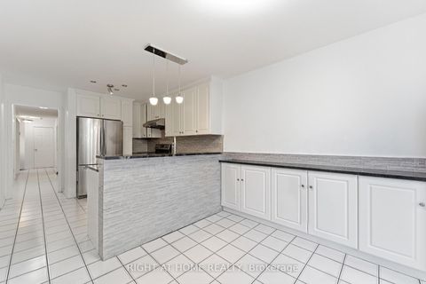 Photo 10 at 141 Sandown Avenue, Cliffside, Toronto