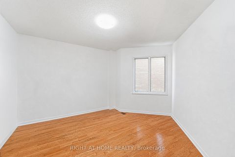 Photo 14 at 141 Sandown Avenue, Cliffside, Toronto