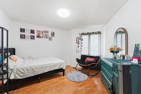 Photo 15 at 141 Sandown Avenue, Cliffside, Toronto