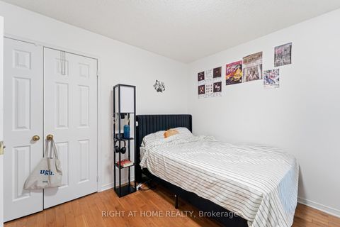 Photo 17 at 141 Sandown Avenue, Cliffside, Toronto