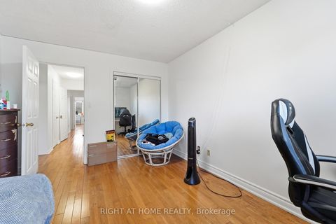 Photo 25 at 141 Sandown Avenue, Cliffside, Toronto