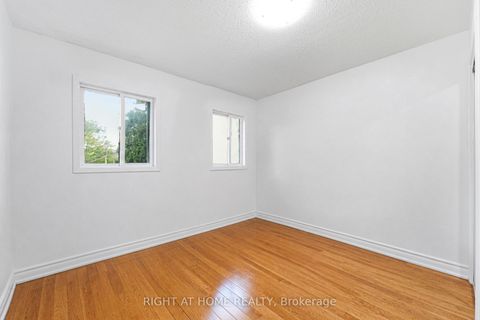 Photo 26 at 141 Sandown Avenue, Cliffside, Toronto