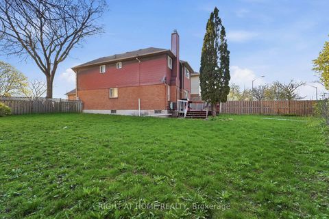 Photo 37 at 141 Sandown Avenue, Cliffside, Toronto