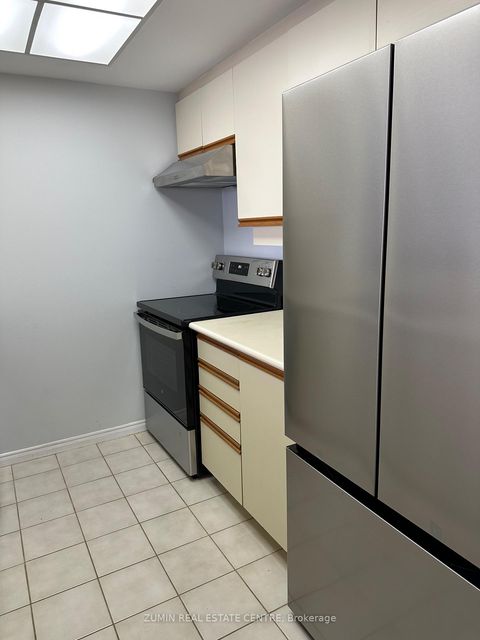 Photo 14 at 3312 - 7 CONCORDE Place, Don Mills, Toronto