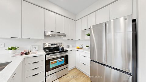 Photo 18 at 47 Queens Plate Drive, Angus Glen, Markham
