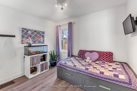 Photo 14 at 5 Acorn Avenue, City Centre West, Toronto