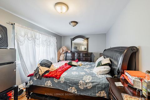Photo 3 at 50 Collard Drive, King City, King