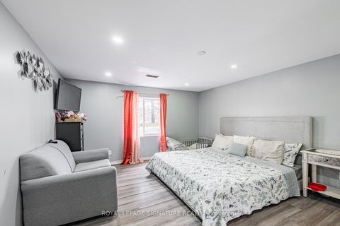 Photo 12 at 50 Collard Drive, King City, King