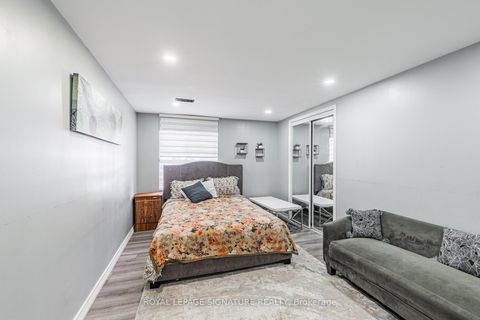 Photo 13 at 50 Collard Drive, King City, King