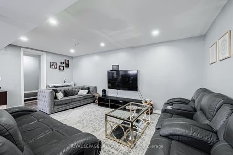 Photo 16 at 50 Collard Drive, King City, King