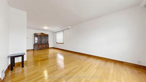 Photo 7 at 683 Old Weston Road, Pellam Park, Toronto