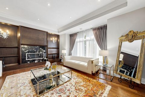 Photo 4 at 50 LLOYDMINSTER Crescent, Newtonbrook East, Toronto