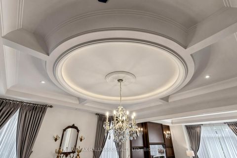 Photo 7 at 50 LLOYDMINSTER Crescent, Newtonbrook East, Toronto
