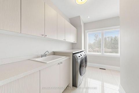 Photo 32 at 50 LLOYDMINSTER Crescent, Newtonbrook East, Toronto
