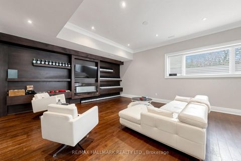 Photo 34 at 50 LLOYDMINSTER Crescent, Newtonbrook East, Toronto