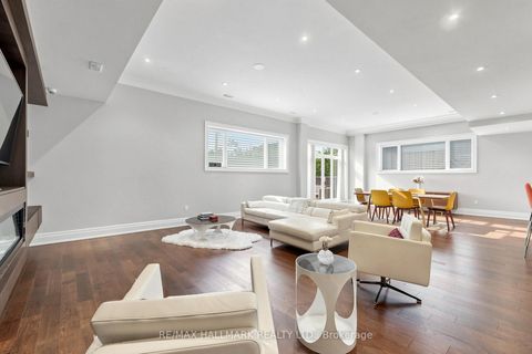 Photo 36 at 50 LLOYDMINSTER Crescent, Newtonbrook East, Toronto