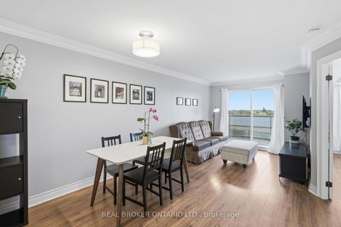 Photo 3 at 609 - 2 Clairtrell Road, Willowdale East, Toronto