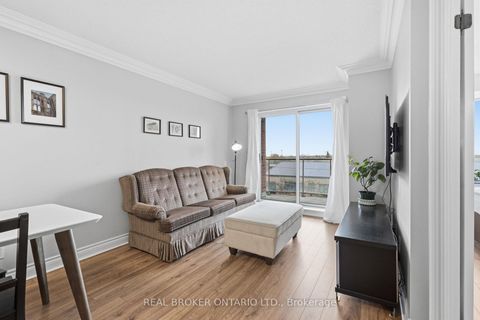 Photo 5 at 609 - 2 Clairtrell Road, Willowdale East, Toronto