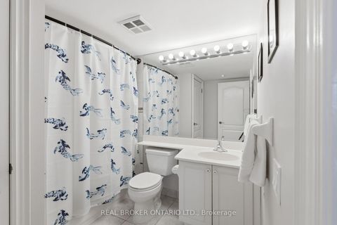 Photo 10 at 609 - 2 Clairtrell Road, Willowdale East, Toronto