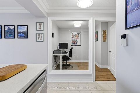 Photo 12 at 609 - 2 Clairtrell Road, Willowdale East, Toronto