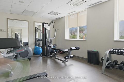 Photo 18 at 609 - 2 Clairtrell Road, Willowdale East, Toronto
