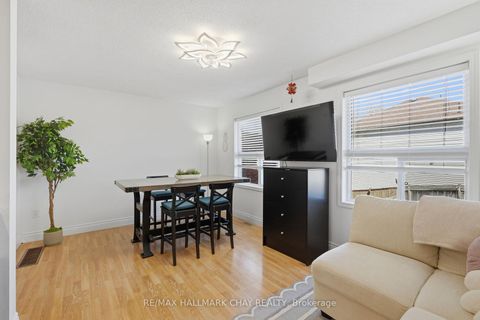 Photo 10 at 4 Hawthorne Crescent, Ardagh, Barrie