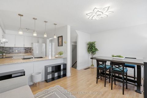 Photo 12 at 4 Hawthorne Crescent, Ardagh, Barrie
