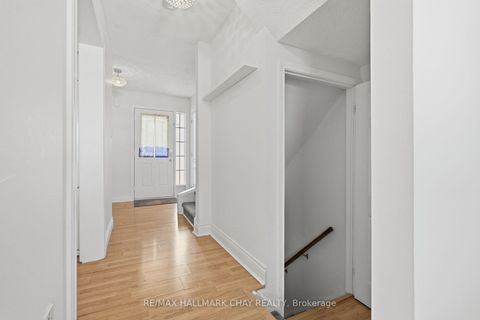 Photo 21 at 4 Hawthorne Crescent, Ardagh, Barrie