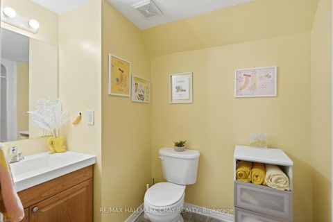 Photo 24 at 4 Hawthorne Crescent, Ardagh, Barrie