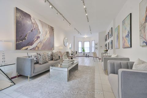 Photo 2 at 15 Kensington Avenue, Chinatown, Toronto
