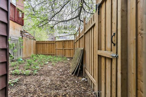 Photo 14 at 15 Kensington Avenue, Chinatown, Toronto