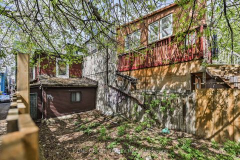 Photo 15 at 15 Kensington Avenue, Chinatown, Toronto