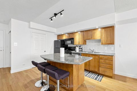 Photo 12 at 1124 - 270 wellington Street W, Waterfront Communities C1, Toronto