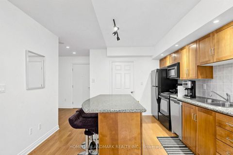 Photo 13 at 1124 - 270 wellington Street W, Waterfront Communities C1, Toronto