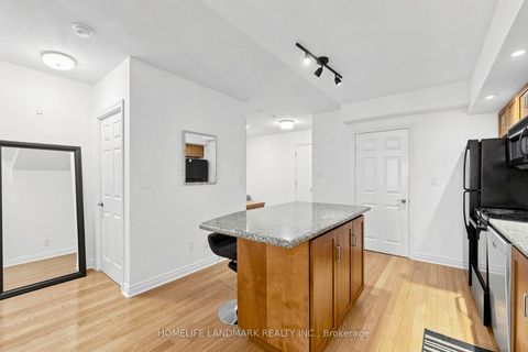 Photo 14 at 1124 - 270 wellington Street W, Waterfront Communities C1, Toronto
