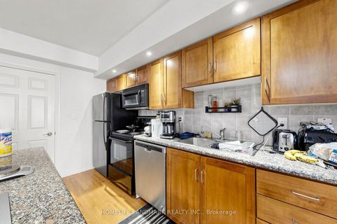 Photo 17 at 1124 - 270 wellington Street W, Waterfront Communities C1, Toronto