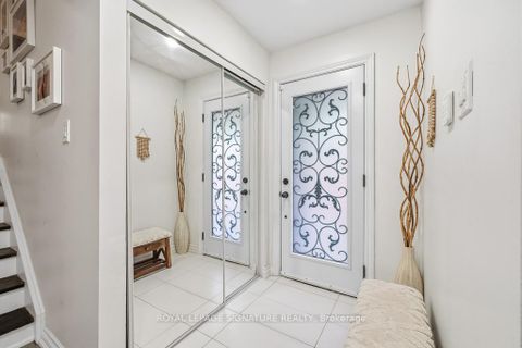 Photo 3 at 33 Coltman Crescent, Malvern, Toronto