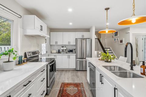 Photo 7 at 33 Coltman Crescent, Malvern, Toronto