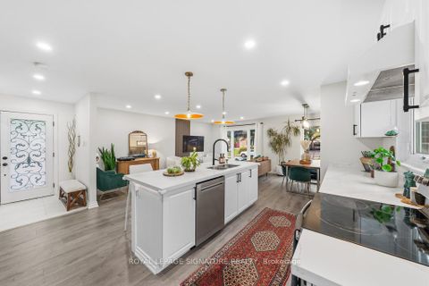 Photo 8 at 33 Coltman Crescent, Malvern, Toronto