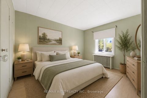 Photo 11 at 79 King Edward Avenue, Lumsden, Toronto