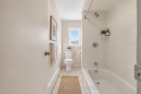 Photo 12 at 79 King Edward Avenue, Lumsden, Toronto