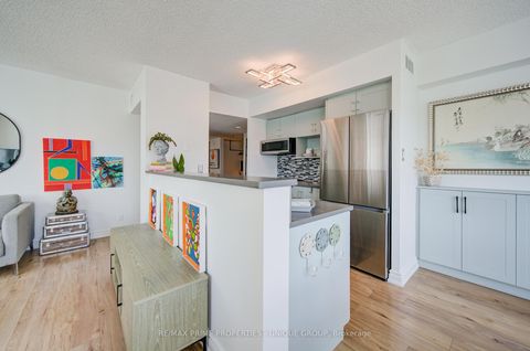 Photo 10 at 202 - 97 Lawton Boulevard, St. Clair, Toronto